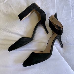 BCBG kitten heels